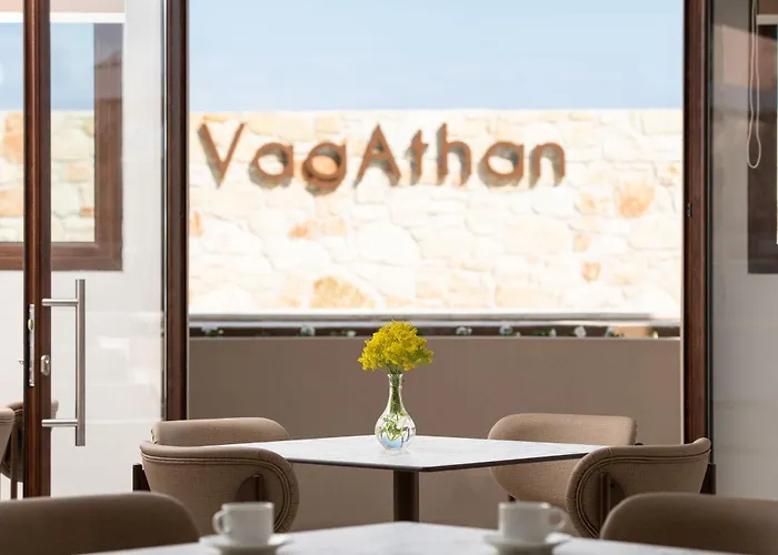 Vagathan - Lux Holidays Apart-hotel 4*