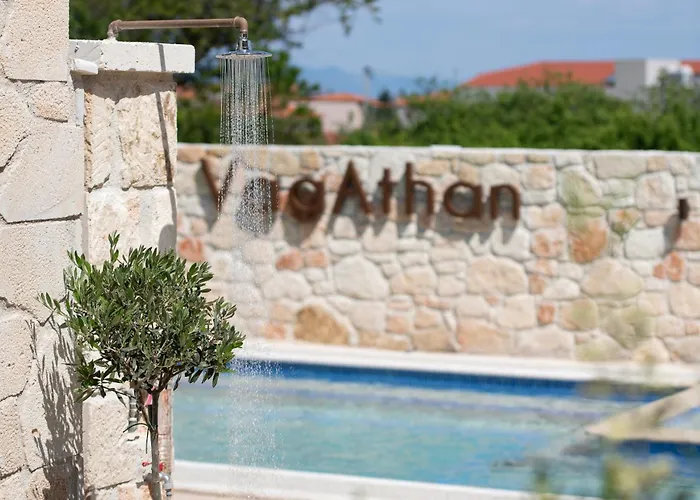 Vagathan - Lux Holidays Apart-hotel 4*