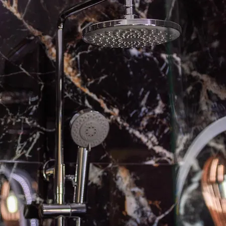 Vagathan - Lux Holidays