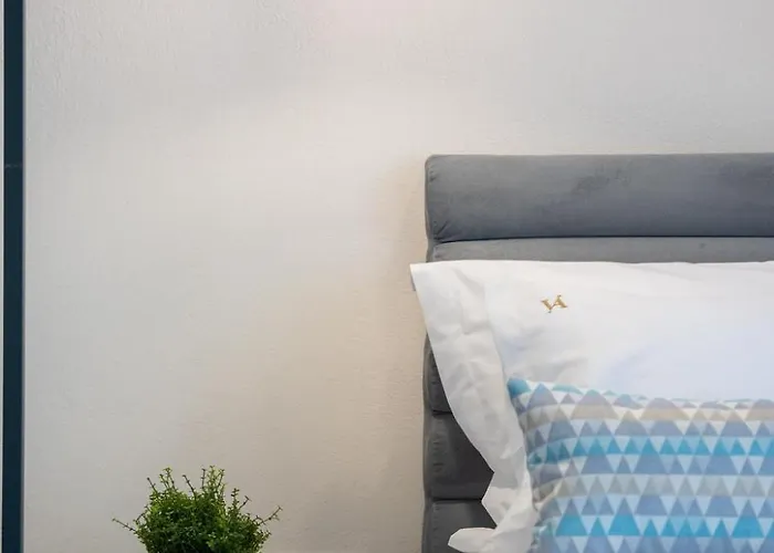 Vagathan - Lux Holidays